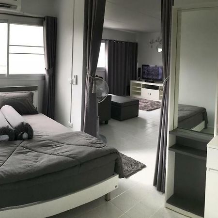 T11 Popula Condo By Prathomlerk Pak Kret Buitenkant foto