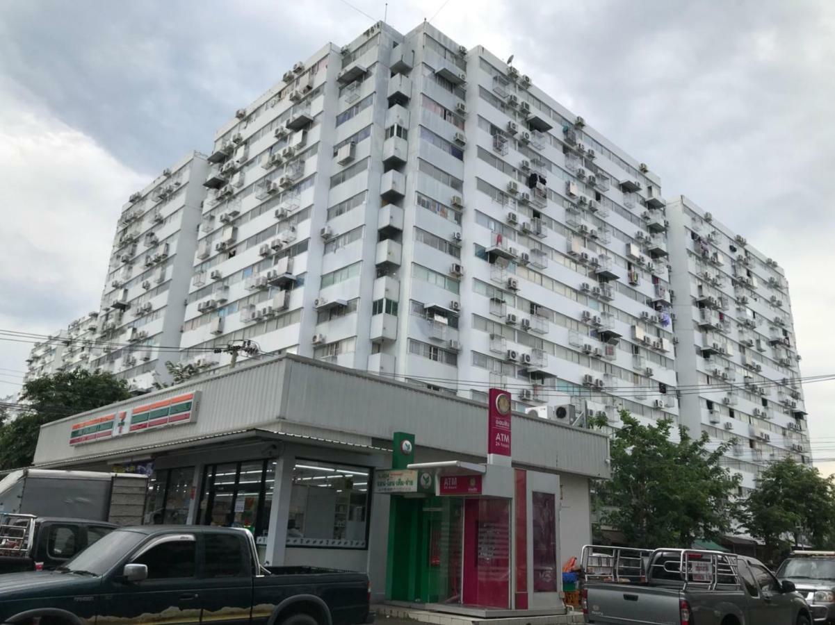 T11 Popula Condo By Prathomlerk Pak Kret Buitenkant foto